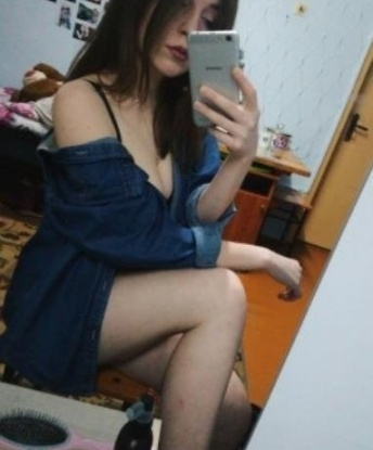 💋 Я искусная любовница, которая знает, как порадовать мужчину. У меня есть коварный взгляд и утонченный стиль для завоевания твоего сердца. 💃 Я проживаю в Москве и здесь я знаю все тайные места, где мы можем провести время наедине. Моя стройная фигура, нежная кожа и грудь размера 3 оставят в тебе незабываемые впечатления. 💦 Мои услуги включают классический секс, оральный секс и ласки, а также ролевые игры и фетиш. 💥 Я готова исполнить все твои фантазии и удовлетворить тебя до конца. Дай мне шанс показать тебе, что я та, кого ты искал! 😉 Фото и отзывы доступны по запросу. Не теряй времени, напиши мне прямо сейчас! 💕 Сабина